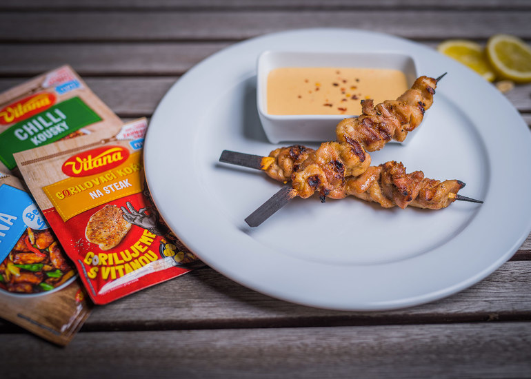 KUŘECÍ SATAY
